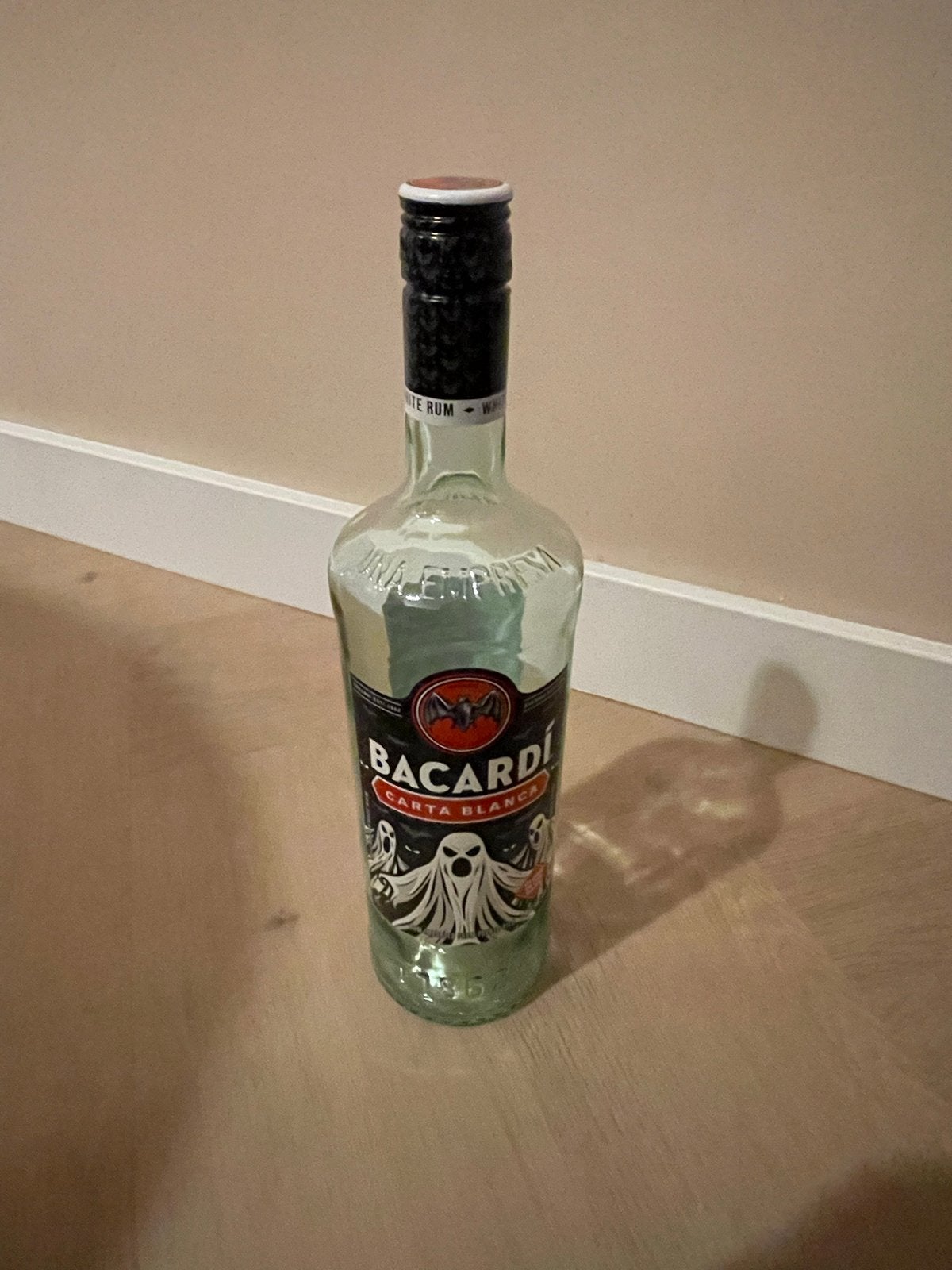 Lege fles Bacardí Halloween editie - Glows in the Dark, Ophalen of Verzenden, Zo goed als nieuw