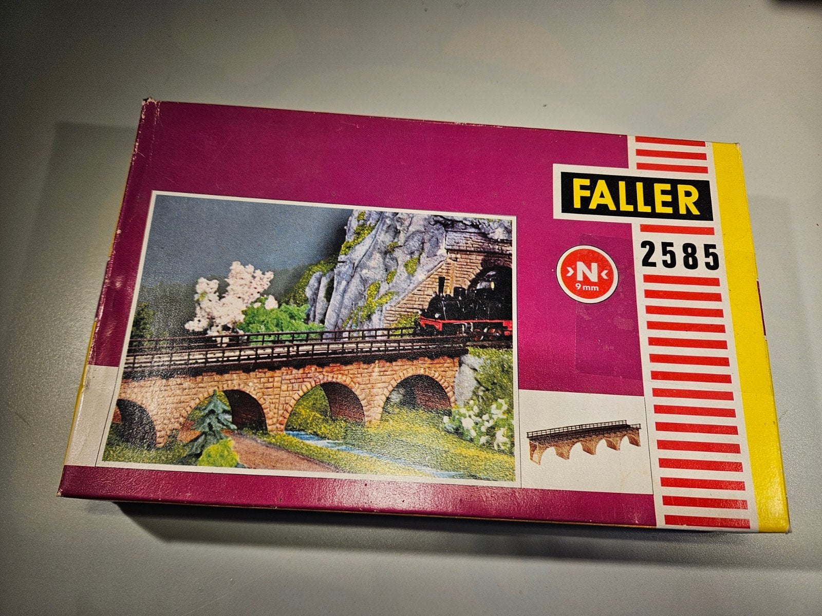 Faller steenbrug brug N spoor trein 1:160, Overige merken, Gelijkstroom of Wisselstroom, Brug, Tunnel of Gebouw, Nieuw