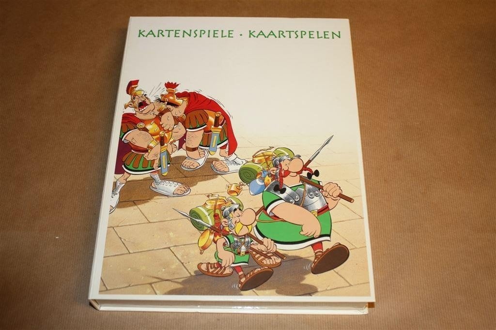 Asterix als legioensoldaat - kaartspelen., Beeldje of Figuurtje, N.v.t., N.v.t., Ophalen of Verzenden
