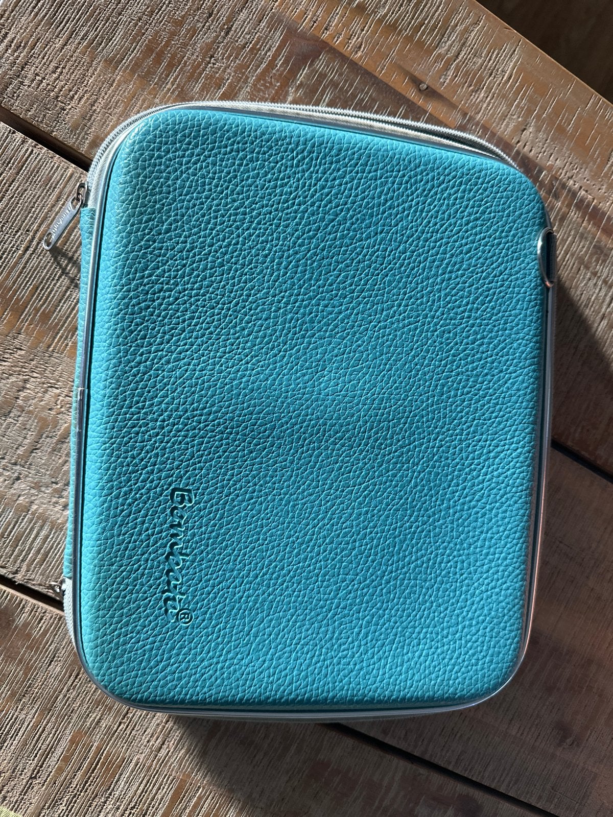 Bombata , Blauwe beschermhoes voor tablet of e-reader, Ophalen of Verzenden, Zo goed als nieuw, Hoesje of Tasje