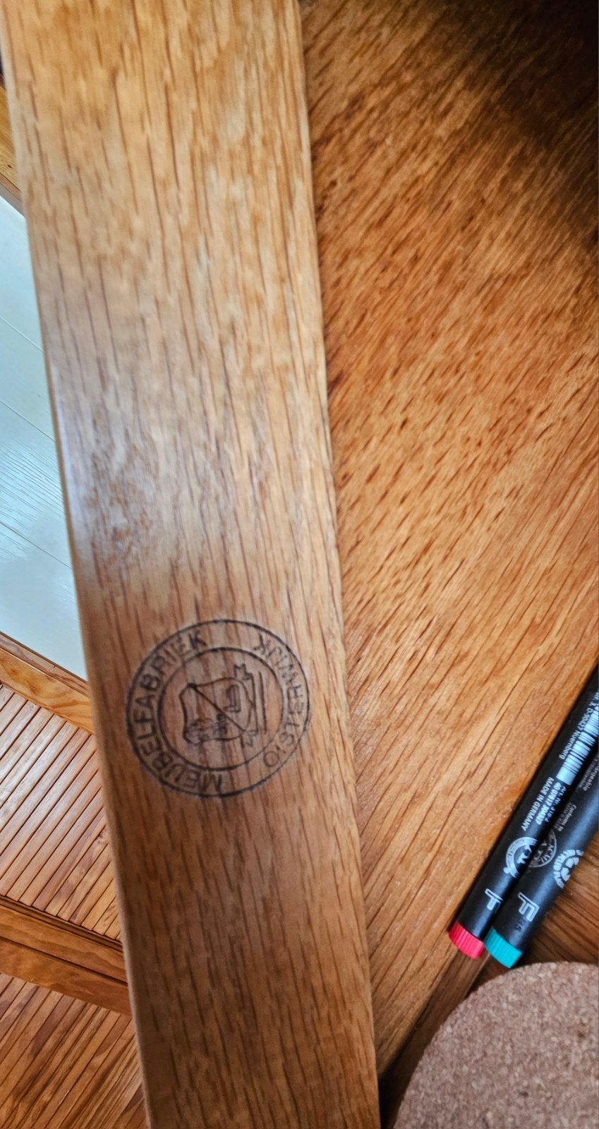 Vintage massief eiken secretaire / bureau, Ophalen, Zo goed als nieuw