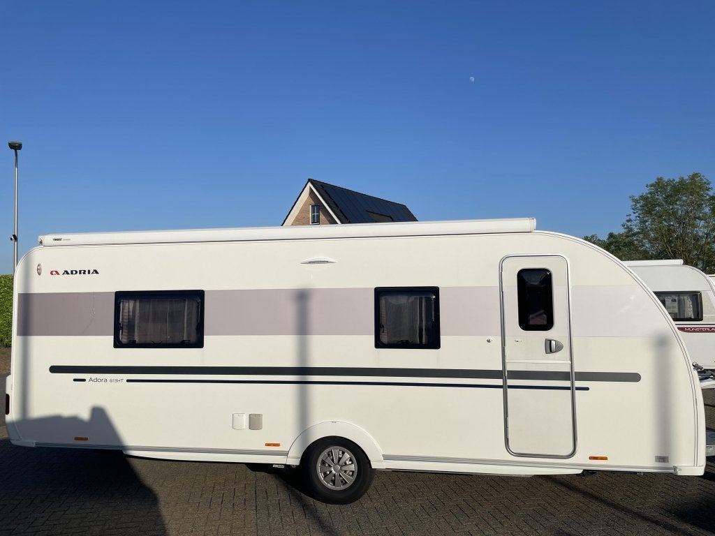 Adria Adora 613 HT MOVER/LUIFEL/SKYROOF/ADRIA BT AUDIO, Caravans en Kamperen, Rondzit, Bedrijf, Adria, 6 tot 7 meter