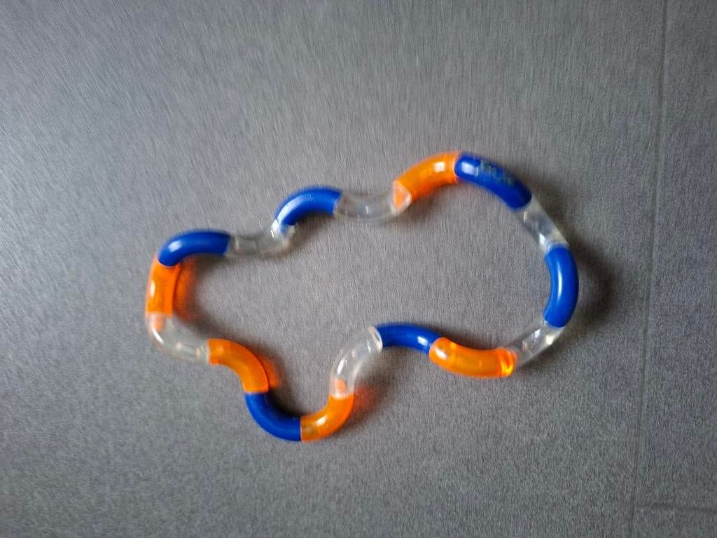 Tangle Fidget Speelgoed - Oranje en Blauw, Ophalen of Verzenden, Gebruikt
