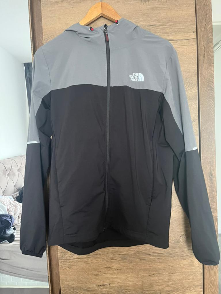 The north face trainingspak  + t-shirt maat s, Kleding | Heren, Sportkleding, Zwart, Overige typen, Ophalen of Verzenden, Zo goed als nieuw