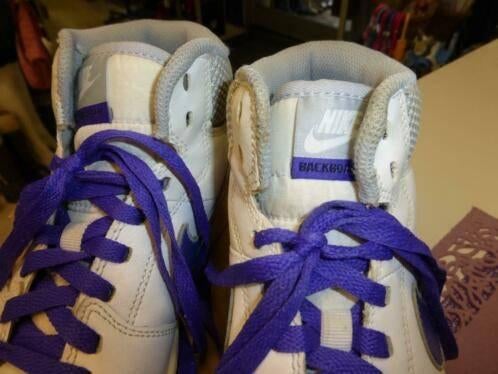Nike Wmns Backboard II wit paarse sneakers 37.5-38 nr 30336, ., Nike, Ophalen of Verzenden, Zo goed als nieuw
