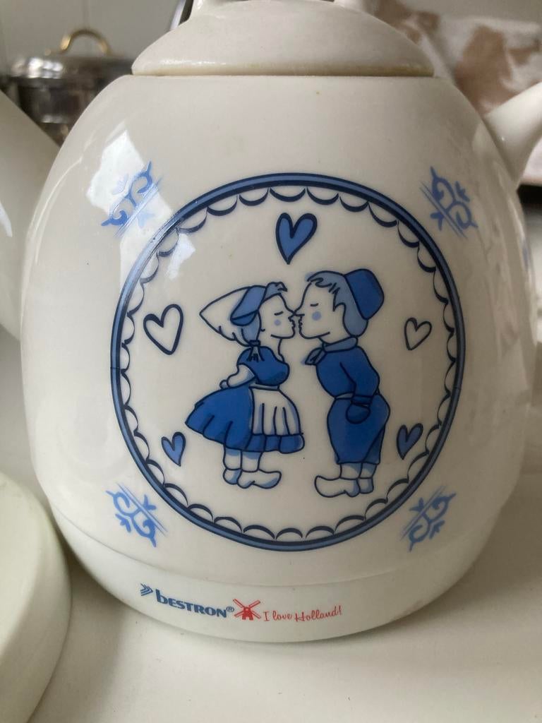 2e hnds Bestron Waterkoker Delfts Blauw 'I love Holland', Witgoed en Apparatuur, Waterkokers, 1 tot 2 liter, Ophalen of Verzenden