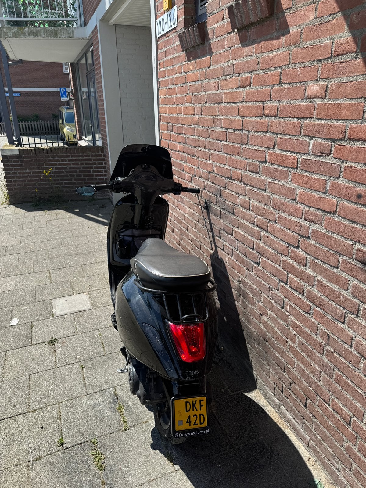 Vespa Sprint 80cc 2017, Carbon en Akrapovic, GEEN wok, Ophalen, Overige modellen, Zo goed als nieuw, Benzine