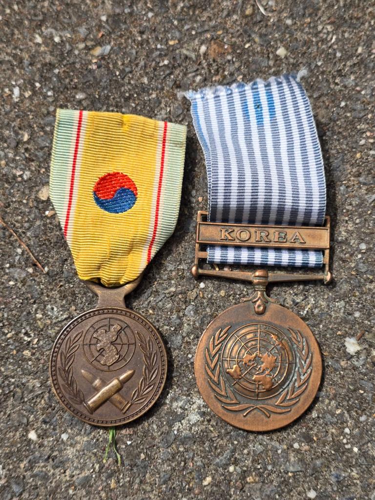 Setje Nederlandse Korea VN medailles Korea oorlog, Ophalen of Verzenden, Landmacht, Nederland, Lintje, Medaille of Wings