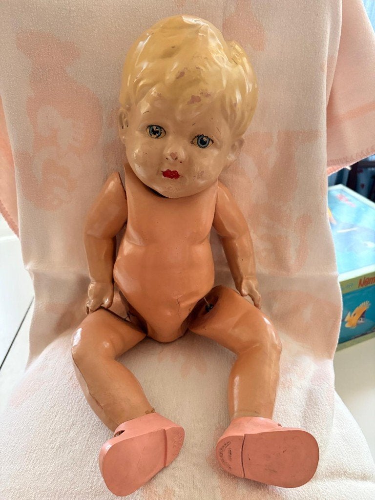 Wildebras papiermache babypop +/-  60 cm, Verzamelen, Ophalen, Gebruikt, Pop, Levensecht of Reborn