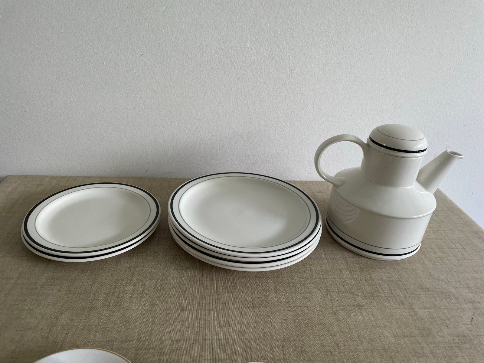 Stonehenge Midwinter koffiepot met gebaks- en dinerborden, Huis en Inrichting, Keuken | Servies, Ophalen, Gebruikt, Overige merken