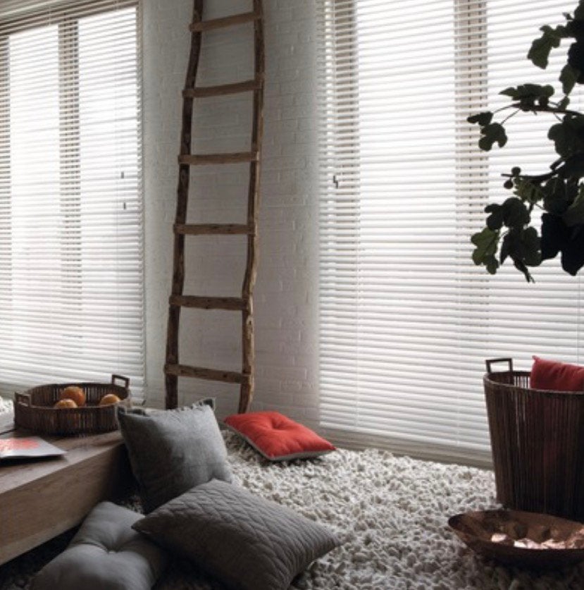 Kunstof Jaloezie | Luxaflex Soluna 120 x 240 cm, Huis en Inrichting, Stoffering | Gordijnen en Lamellen, Ophalen, Jaloezie, 120 cm
