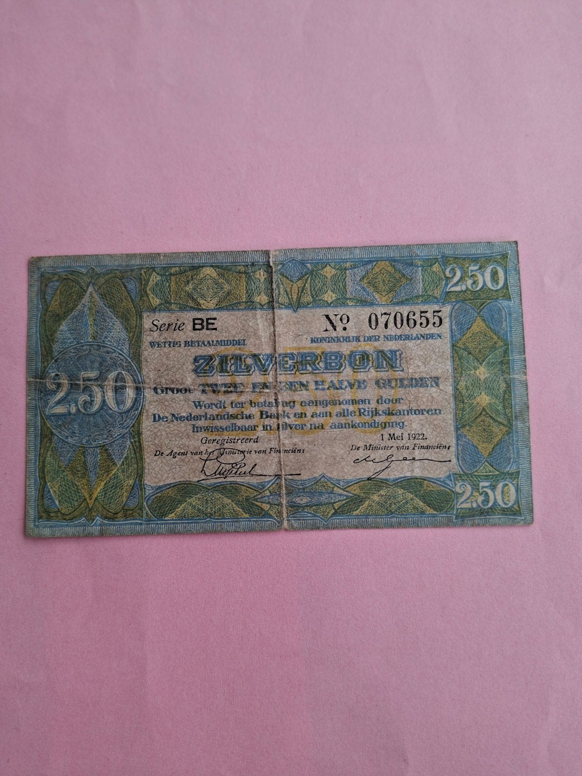 2,5 gulden Zilverbon uit 1922
in ZF
Serie nummer BE 070655
N, Ophalen of Verzenden, 2½ gulden, Los biljet