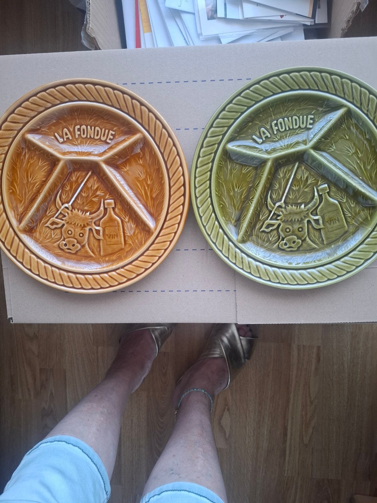 Vintage Sarreguemines 'La Fondue' borden - set van 2, Ophalen of Verzenden