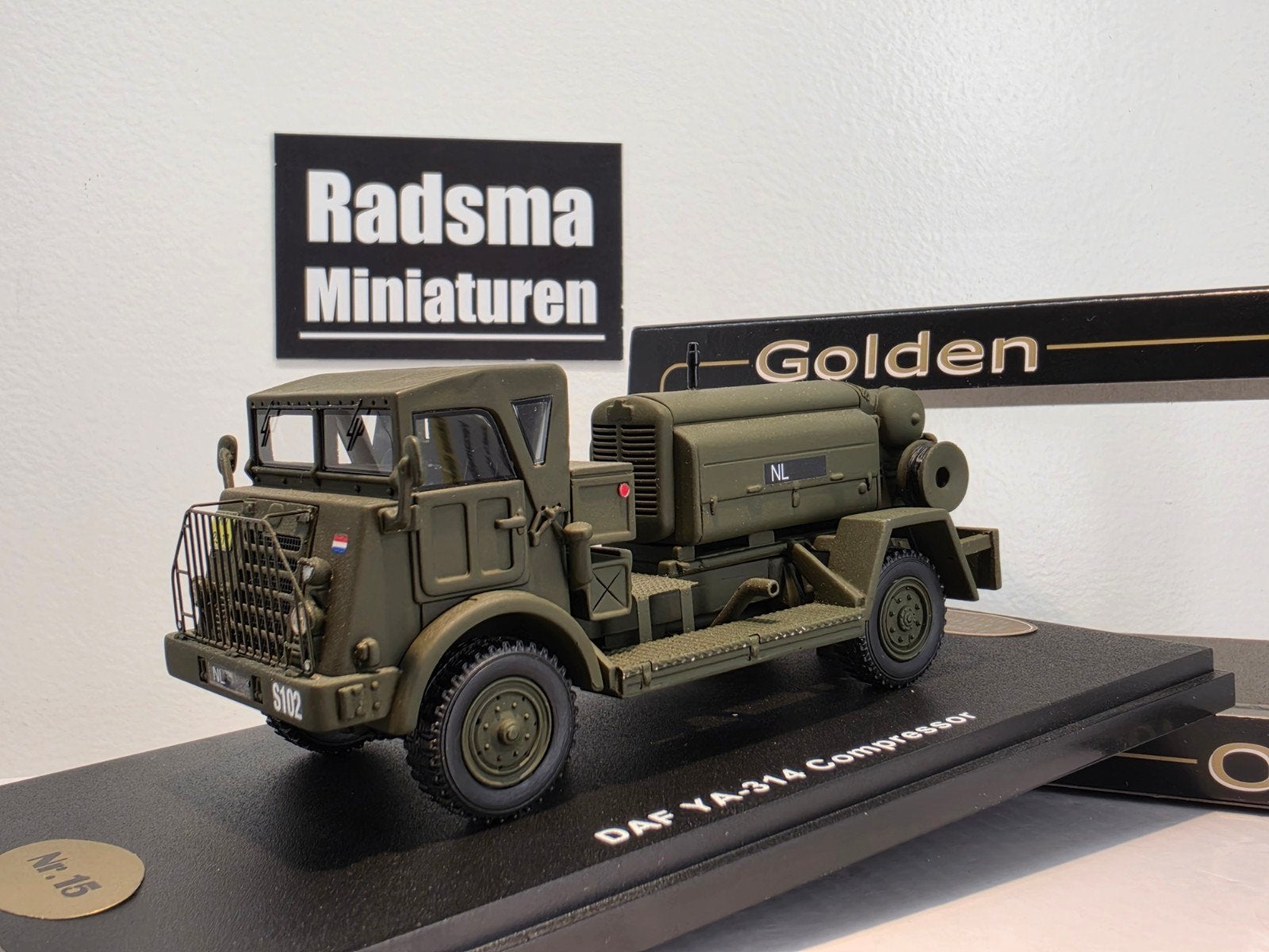 DAF YA-314 Compressor defensie 1:50 Golden Oldies, Auto, Ophalen of Verzenden, Zo goed als nieuw, Golden Oldies