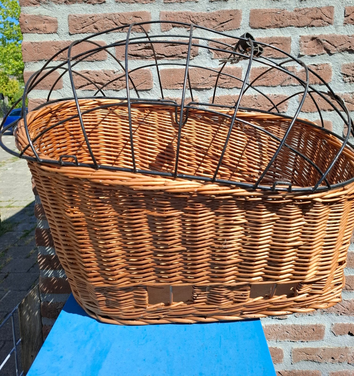 BASIL HONDENFIETSMAND, Ophalen