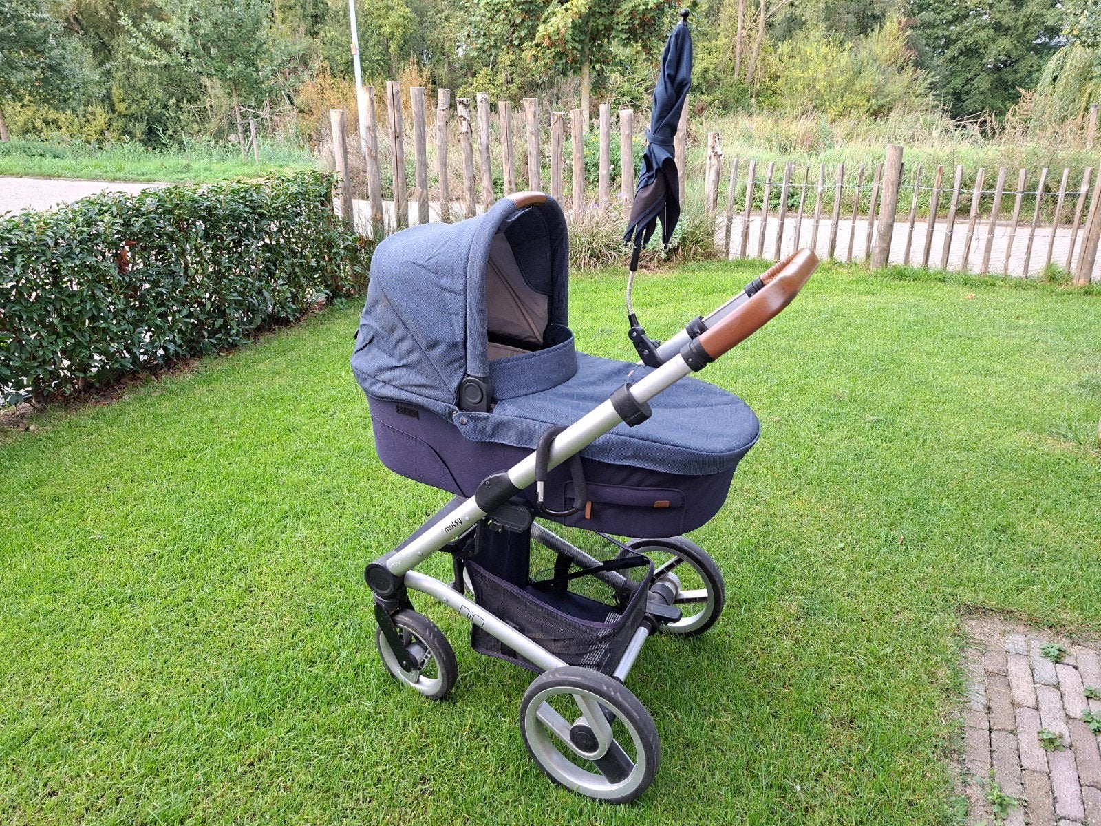 Mutsy Nio kinderwagen met Maxi-Cosi adapters, Ophalen, Gebruikt, Overige merken, Regenhoes