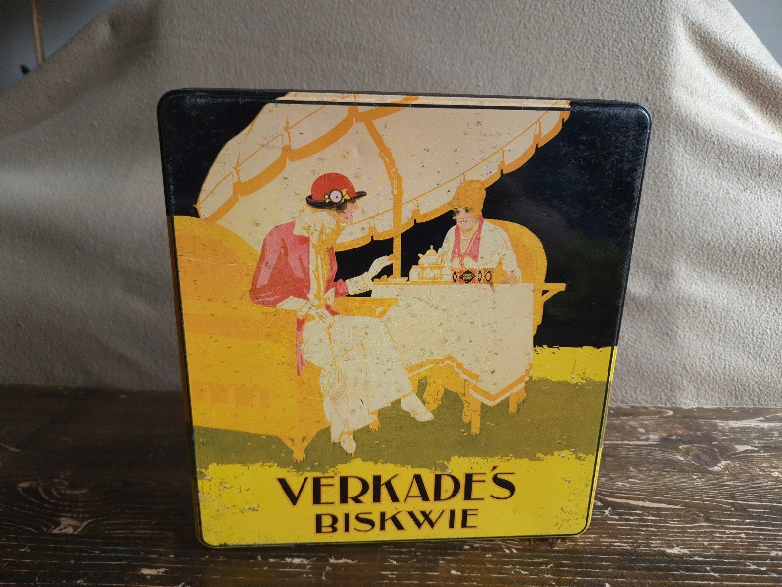 Meisjes van Verkade biscuitblik, Verzamelen, Blikken, Ophalen of Verzenden, Zo goed als nieuw, Verkade