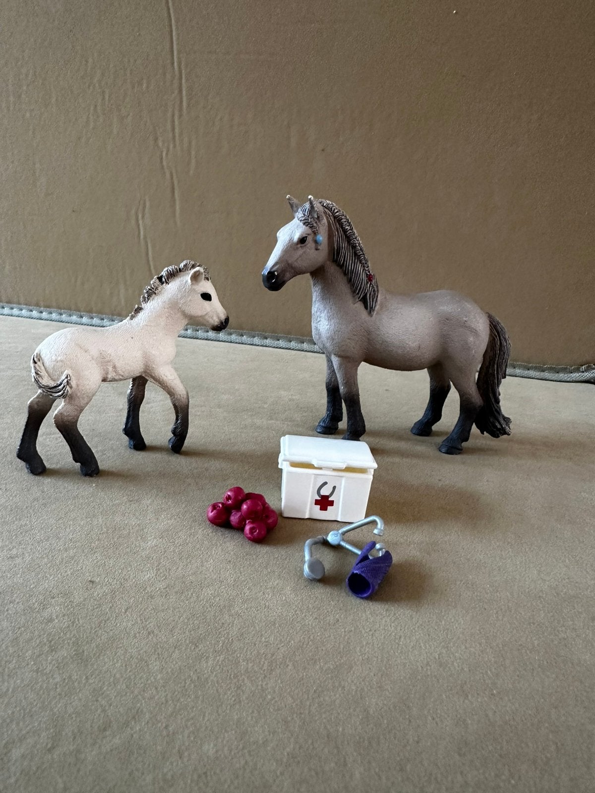 Schleich ijslander merrie met veulen, Ophalen of Verzenden, Zo goed als nieuw