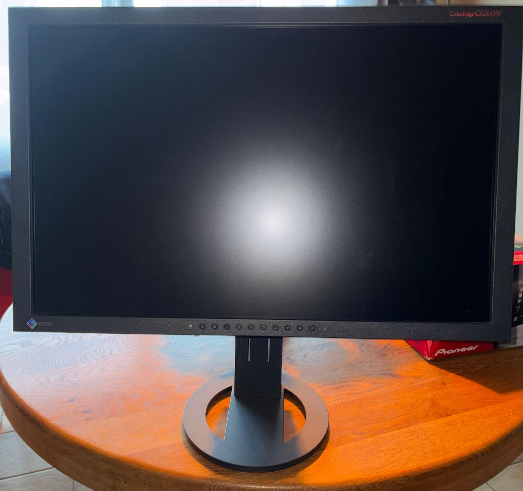Te koop EIZO ColorEdge CG243W grafische monitor, Computers en Software, Ophalen, Zo goed als nieuw, 60 Hz of minder