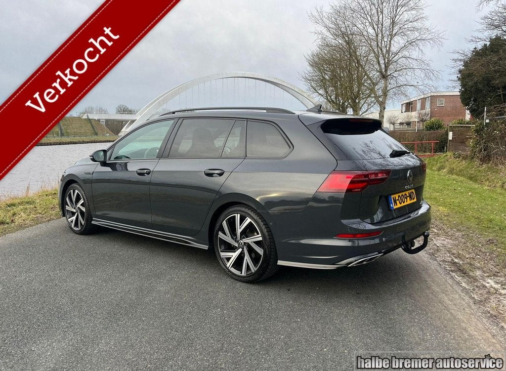 Volkswagen Golf Variant 1.5 eTSI R-Line|Pano|Keyles|Trekhaak, 1325 kg, Euro 6, 4 cilinders, Hybride Elektrisch/Benzine