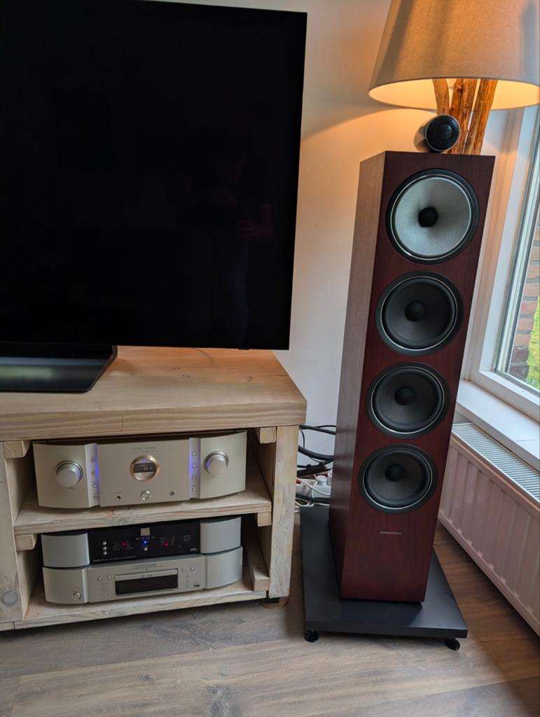 Bowers en Wilkins 702S2 Rosenut ZGAN, Ophalen, Zo goed als nieuw, Bowers & Wilkins (B&W), 120 watt of meer