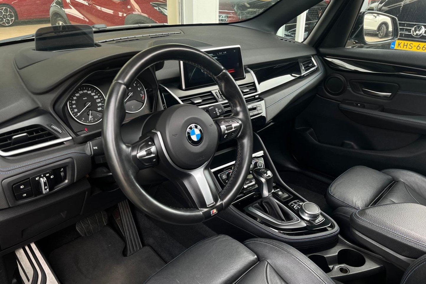 BMW 2-serie Active Tourer 225xe M Sport | PANO | LEDER | EL., Auto's, 136 pk, Gebruikt, Zwart, Bedrijf