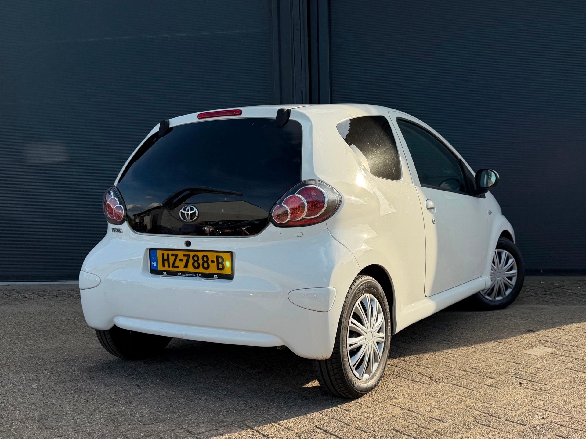 Toyota Aygo 1.0 VVT-i | Airco | Facelift | E-Pakket |, Voorwielaandrijving, Euro 5, Gebruikt, 4 stoelen