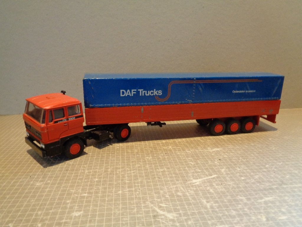 lion daf met huiftrailer onderdelen servicte, Verzenden, Zo goed als nieuw, Bus of Vrachtwagen, Lion Toys