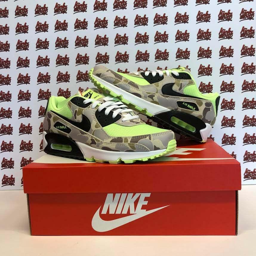 Nike Air Max 90 Ghost Green Atmos | EU 42, Kleding | Heren, Schoenen, Overige kleuren, Nike, Nieuw, Ophalen of Verzenden