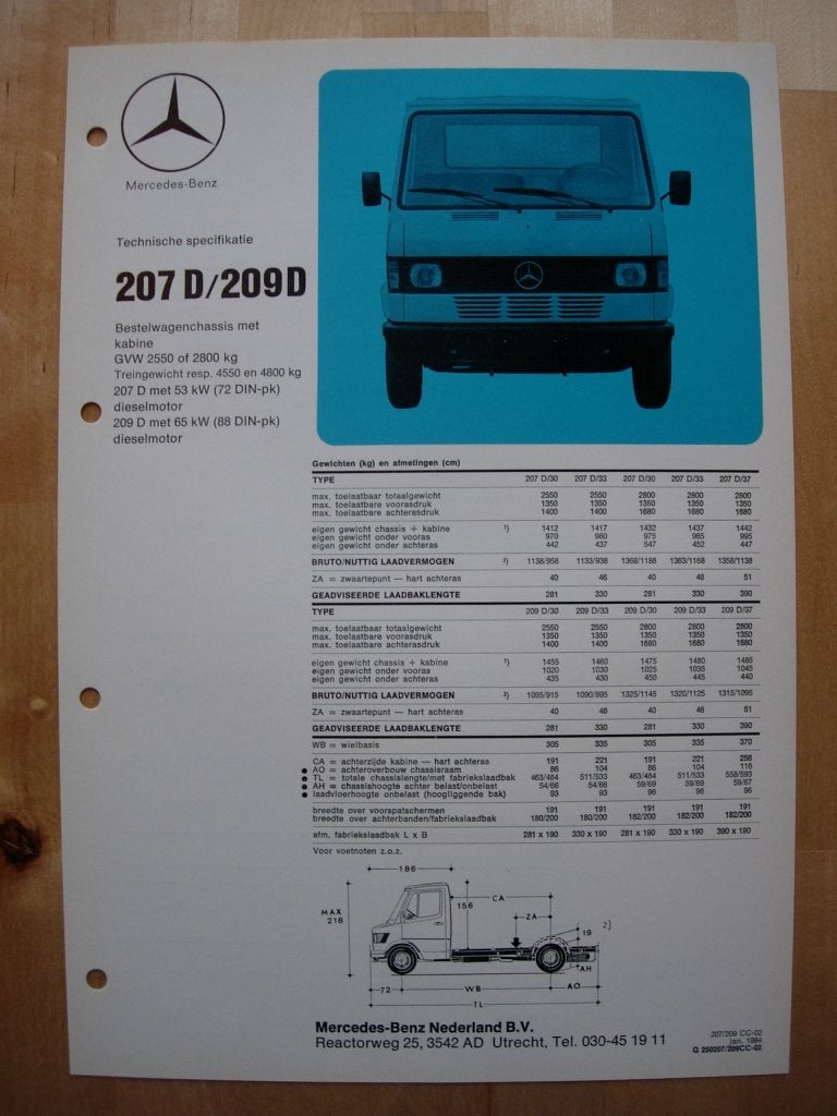 Mercedes 207 209 Specificatie Brochure 1984 207D 209D, Zo goed als nieuw, Mercedes-Benz, Mercedes, Ophalen of Verzenden