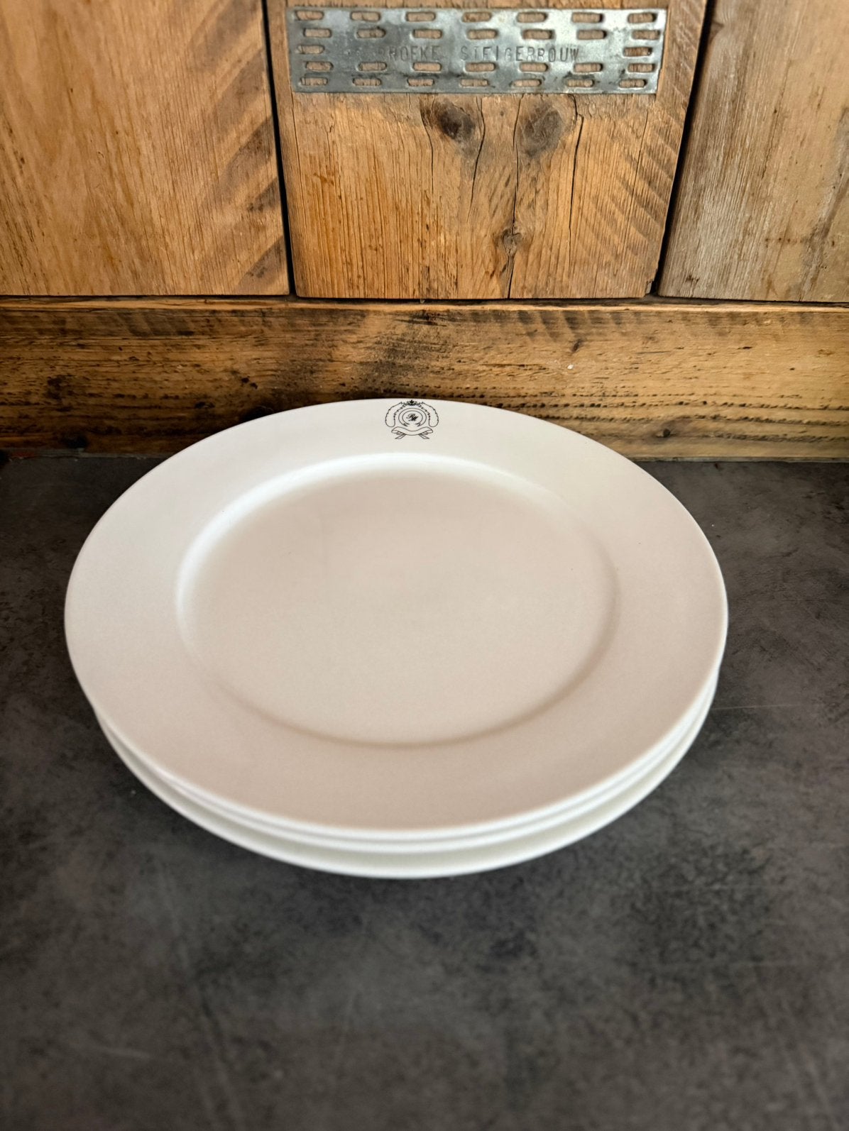 Riviera Maison ronde diner borden 3 stuks., Huis en Inrichting, Keuken | Servies, Overige merken, Ophalen of Verzenden, Zo goed als nieuw