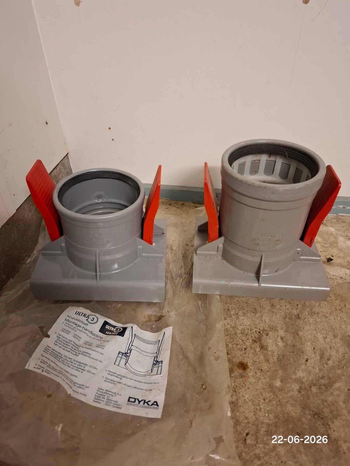 Nieuwe Dyka knevelinlaten, 125/250 & 125/400, Doe-het-zelf en Verbouw, Buizen en Afvoer, Ophalen, Afvoer, Pvc, Nieuw