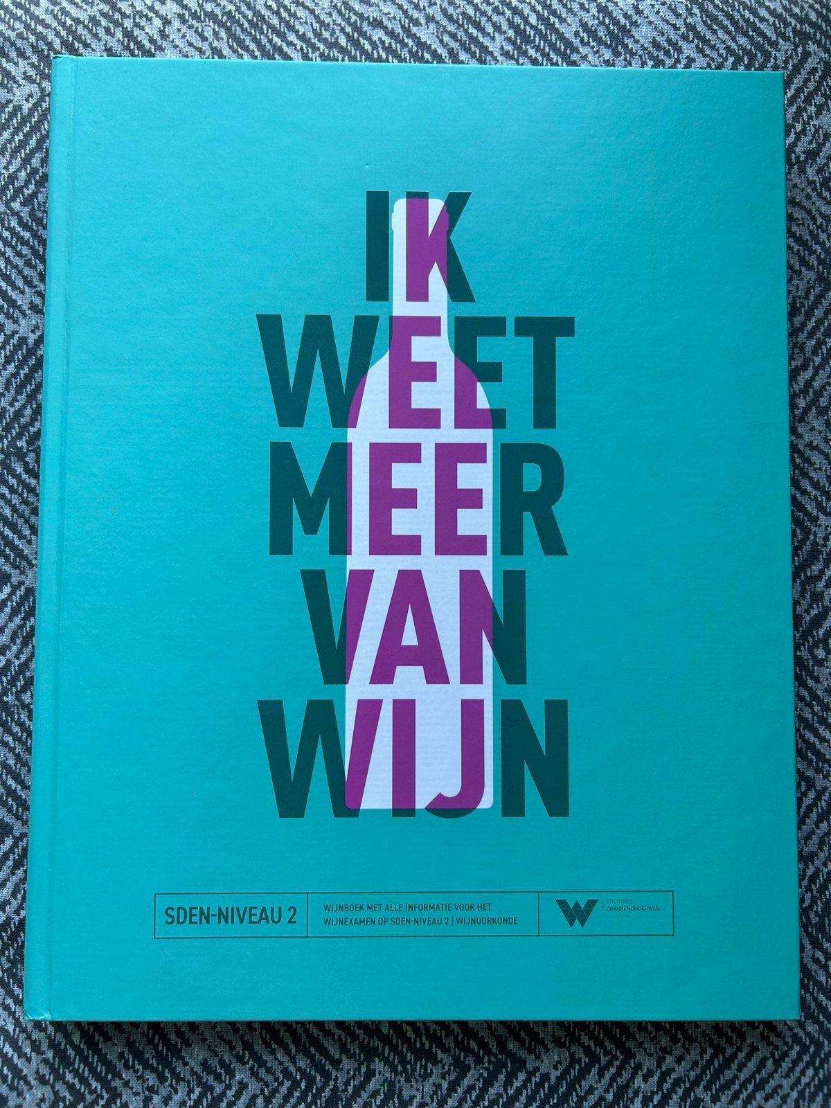 Ik weet meer van wijn - SDEN 2, Boeken, Literatuur, Ophalen of Verzenden, Zo goed als nieuw, Nederland