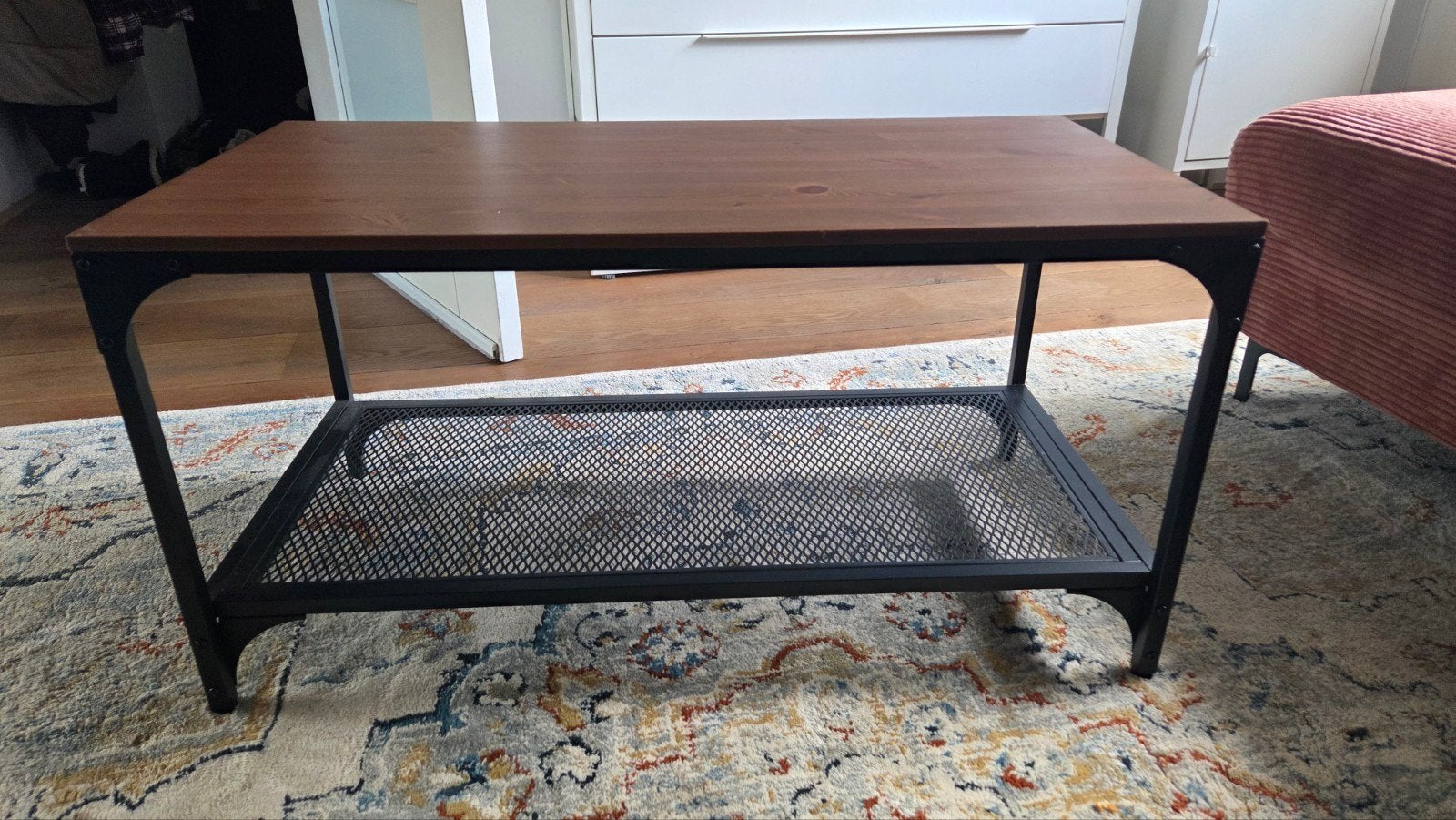 Salontafel met metalen frame en houten blad, Huis en Inrichting, Tafels | Salontafels, Gebruikt, 50 tot 100 cm, Industrieel, Modern