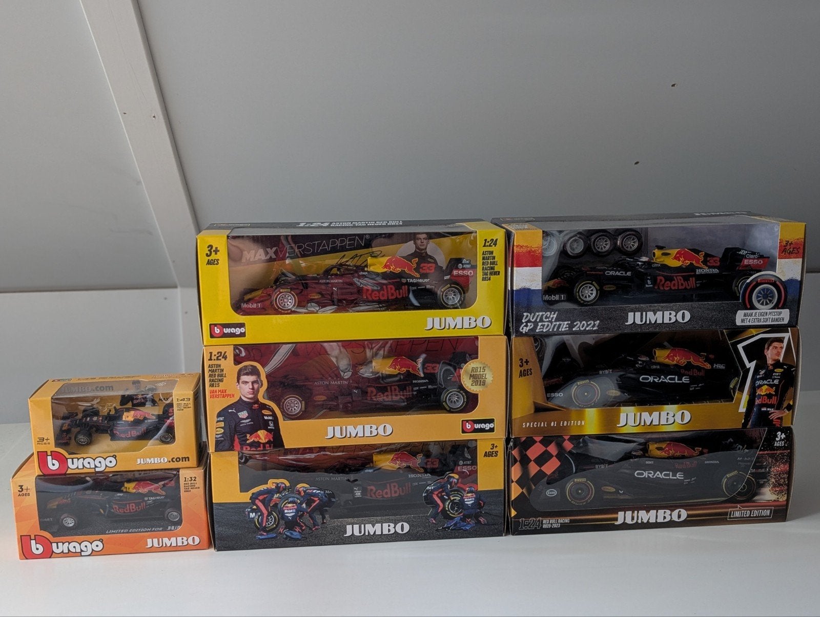 complete serie Red Bull max Verstappen modellen, Hobby en Vrije tijd, Modelauto's | 1:24, Ophalen, Bburago