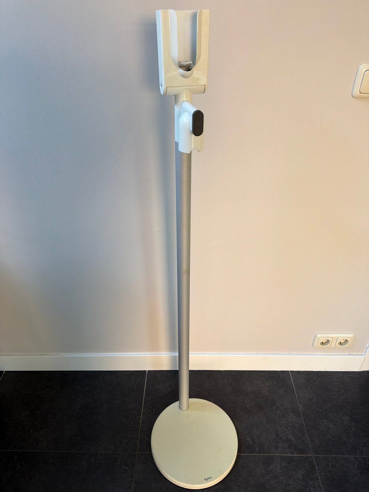 Dyson V-serie stofzuiger standaard/houder, Ophalen, Gebruikt, Overige typen, Oplaadstation