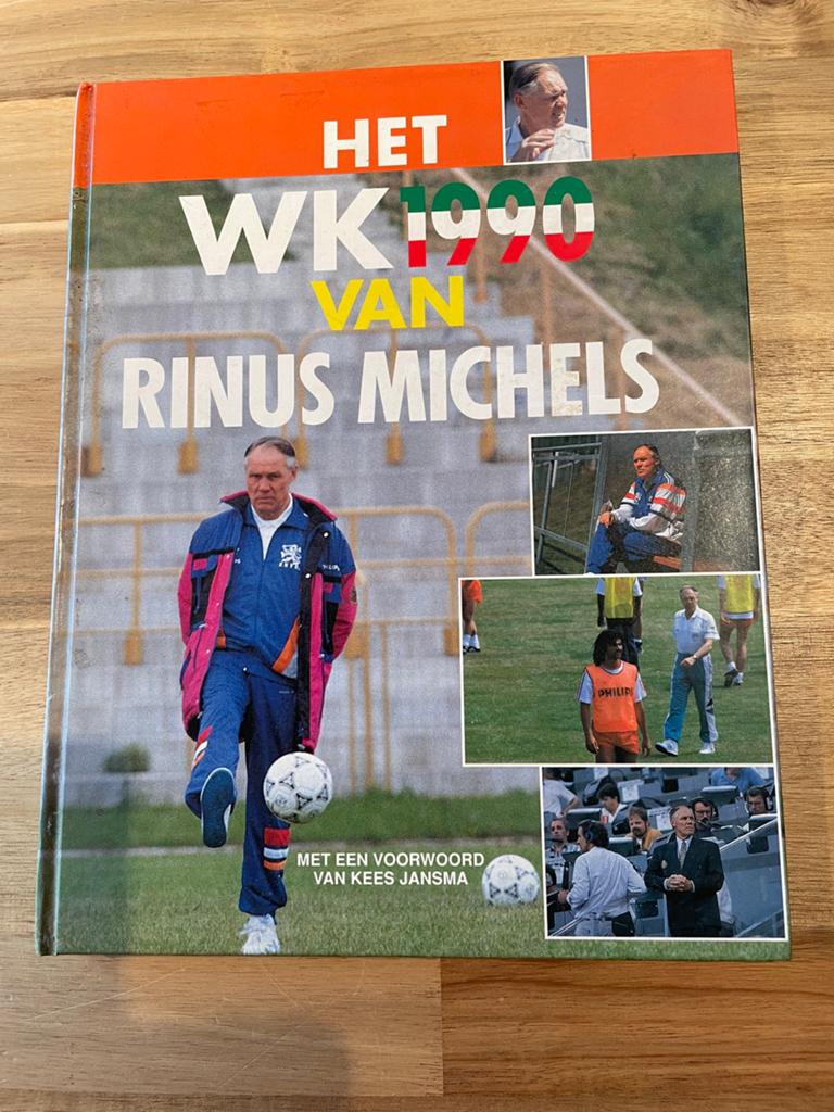 Het WK 1990 van Rinus Michels, Ophalen of Verzenden, Zo goed als nieuw