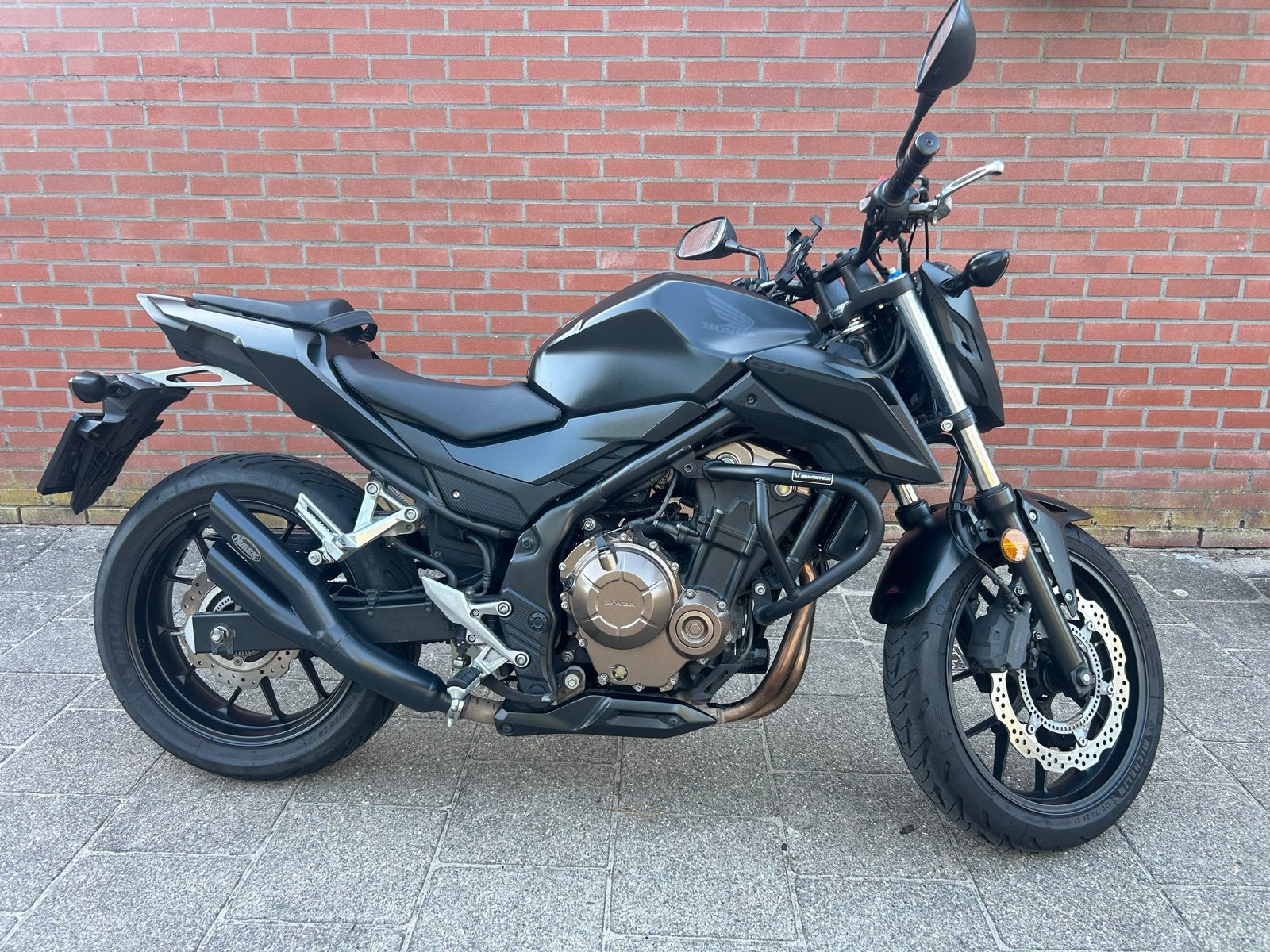Honda CB500F - Sportieve mat zwarte Naked Bike met ABS, 2 cilinders, Gebruikt, Particulier, Minimaal motorrijbewijs A2