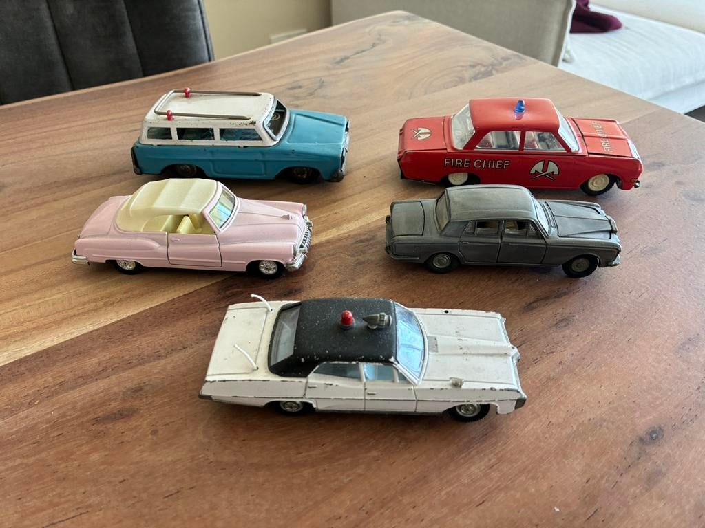 Vintage speelgoedauto’s (7 stuks - metaal en blik), Ophalen