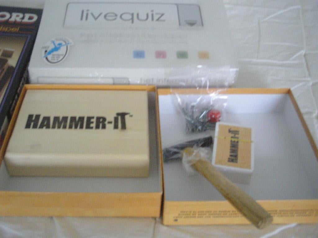 Hammer-it Sla met de juiste antwoorden enz., Drie of vier spelers, Ophalen of Verzenden, Nieuw
