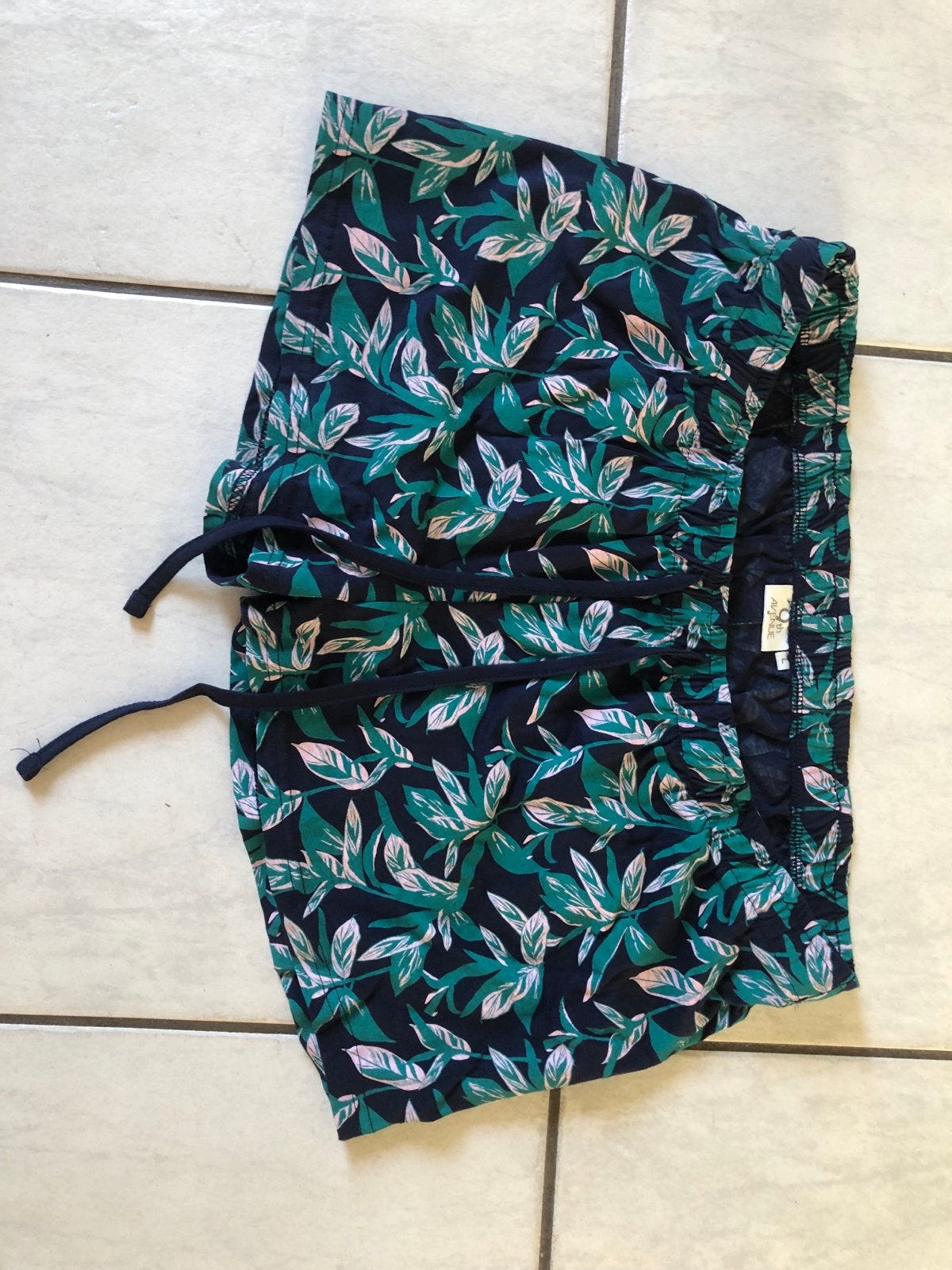 Nieuwe korte broek, mt.L, 100% katoen, Kleding | Dames, Kort, Maat 42/44 (L), Nieuw, Ophalen of Verzenden