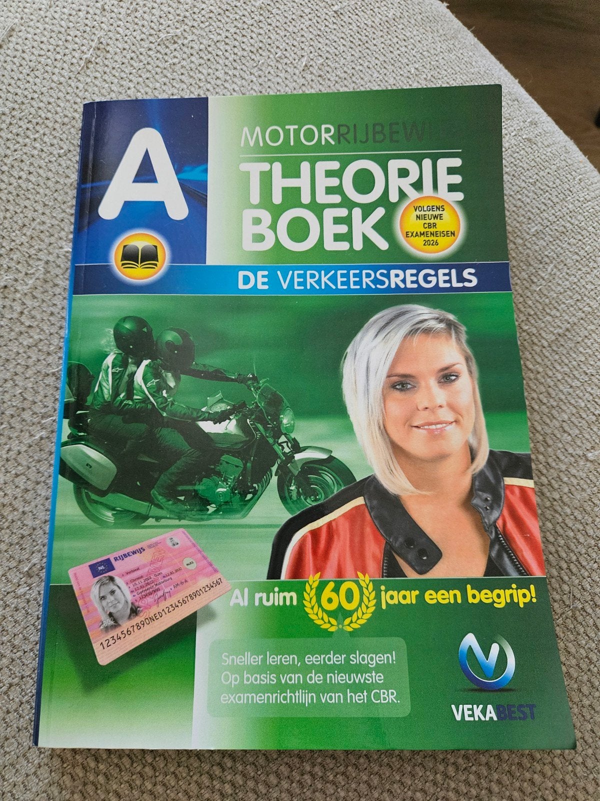 Vekabest Motorrijbewijs A Theorieboek 2026, Boeken, Ophalen of Verzenden, Nieuw, Niet van toepassing, Vekabest