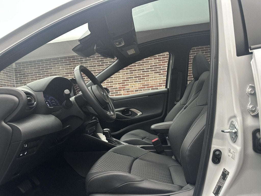 Mazda 2 Hybrid 1.5 Homura Plus Panoramadak Headup Camera, Auto's, Mazda, Gebruikt, Euro 6, 4 kWh, Wit