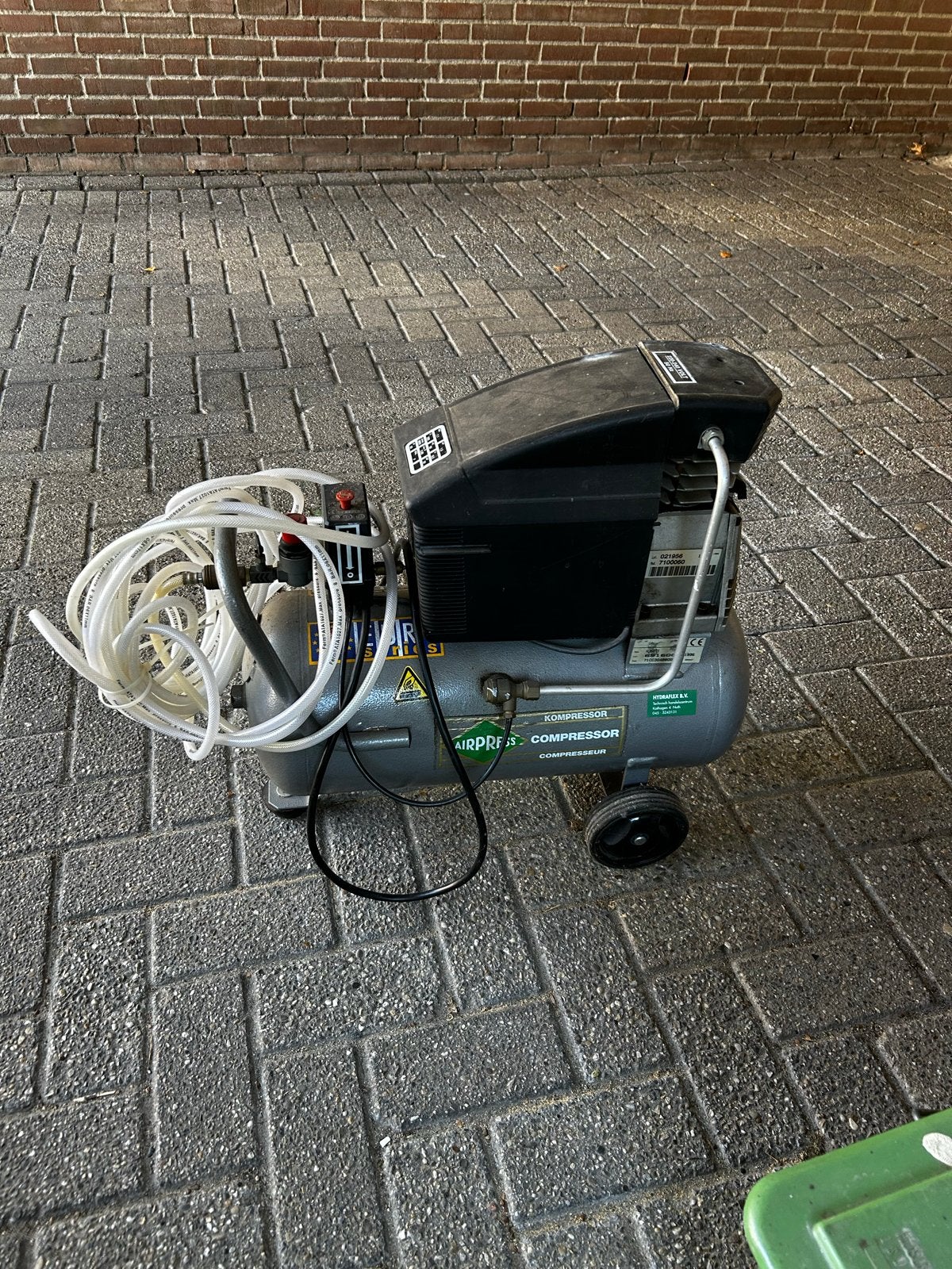 Airpress Compressor - Werkt nog goed, Ophalen, Gebruikt, 6 tot 10 bar, Minder dan 200 liter/min