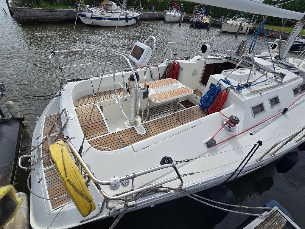 Benteau 390, korte vleugelkiel (1,45) BWJR 1990, Ophalen, Gebruikt, 1.95 meter, Binnenboordmotor