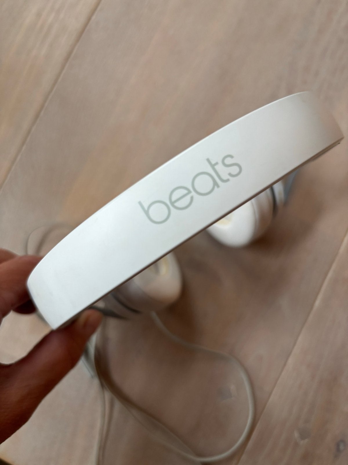 Beats bedrade koptelefoon - Nauwelijks gebruikt, goede staat, Beats, Ophalen of Verzenden, Zo goed als nieuw, Wit