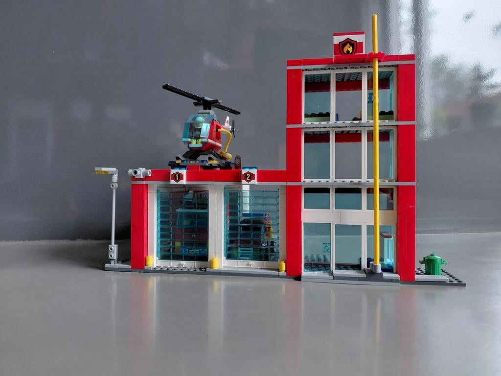 Lego City Brandweerkazerne 60004, Ophalen, City, Lego, Zo goed als nieuw