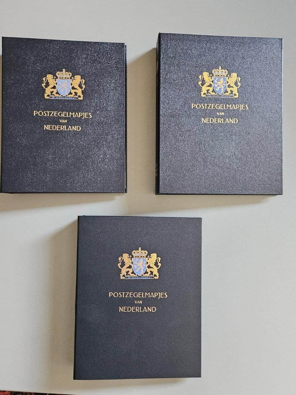 3 luxe DAVO albums voor nieuwe postzegelmapjes