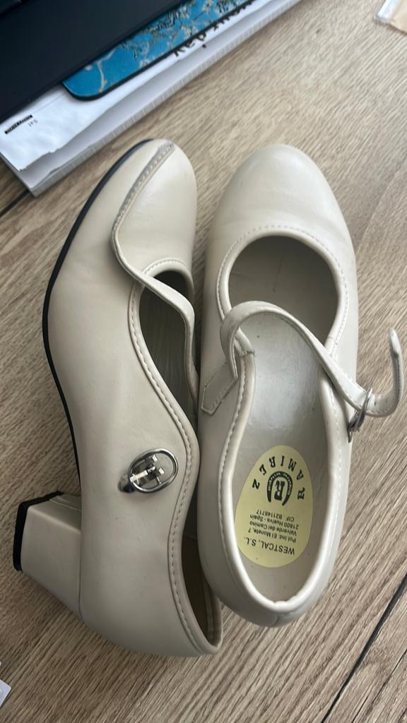 Flamenco schoentjes maat 37 nieuw, nude kleur, Ophalen of Verzenden, Nieuw, Beige