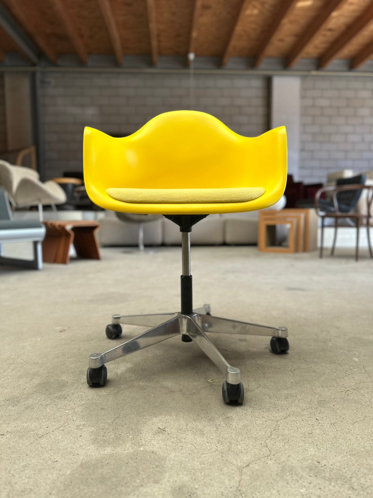 Vitra PACC Task Chair, Charles & Ray Eames (voorraad: 3), Gebruikt, -, Ophalen of Verzenden, -